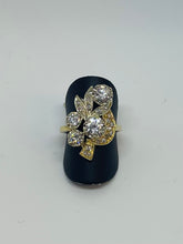 Load image into Gallery viewer, Vivacious Floral Vintage Diamond Ring
