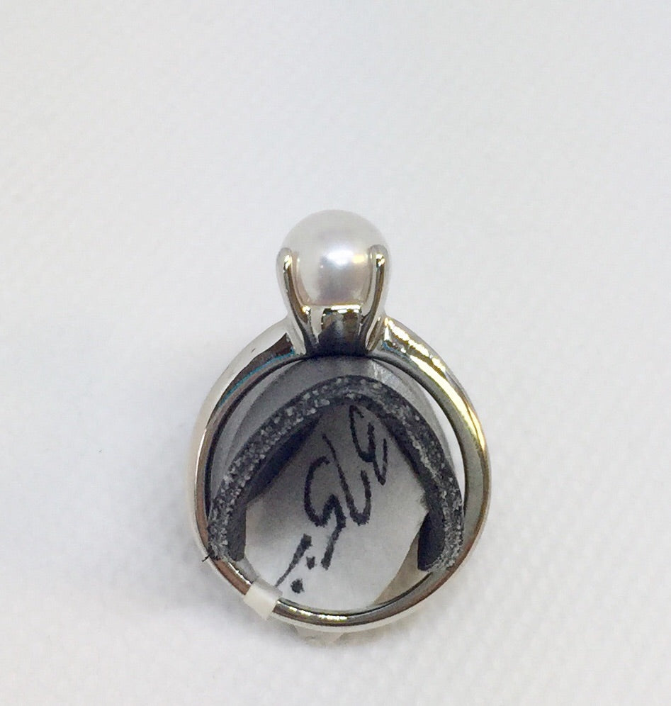 Solitaire Pearl Ring