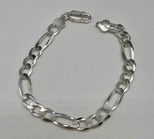 Load image into Gallery viewer, Men’s Figaro Bracelet