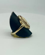 Load image into Gallery viewer, Oval Vintage Cameo