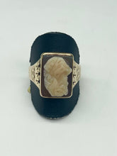 Load image into Gallery viewer, Squared 3D Cameo