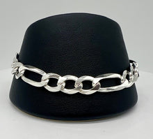 Load image into Gallery viewer, Men’s Figaro Bracelet