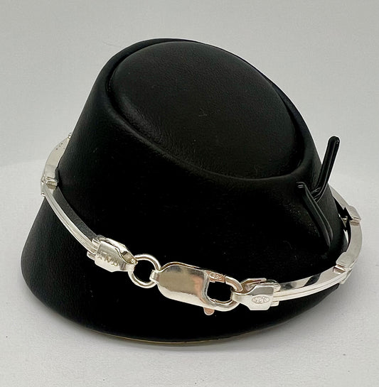 Silver Linked Fashion Bracelet