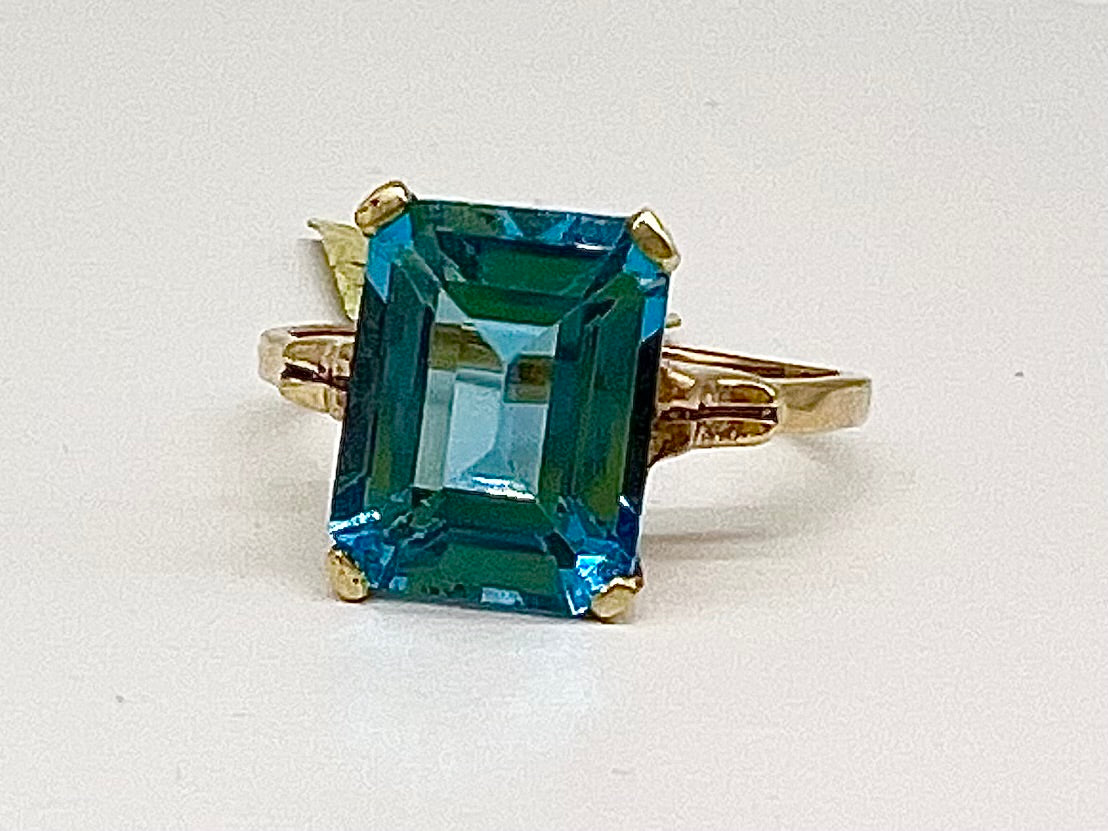 Vintage Blue Topaz Ring