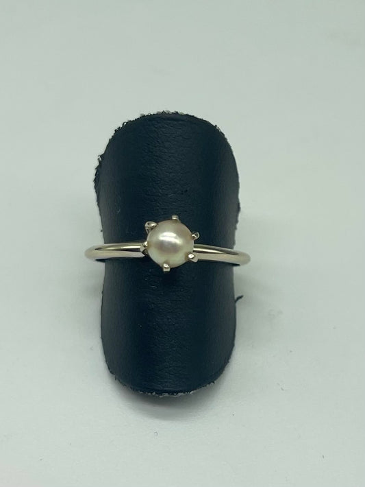 Pearl Solitaire Ring