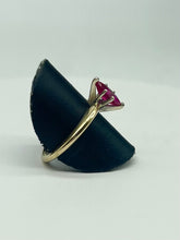 Load image into Gallery viewer, Lab Ruby Solitaire