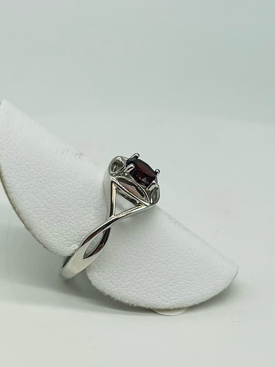 Mozambique Garnet Ring