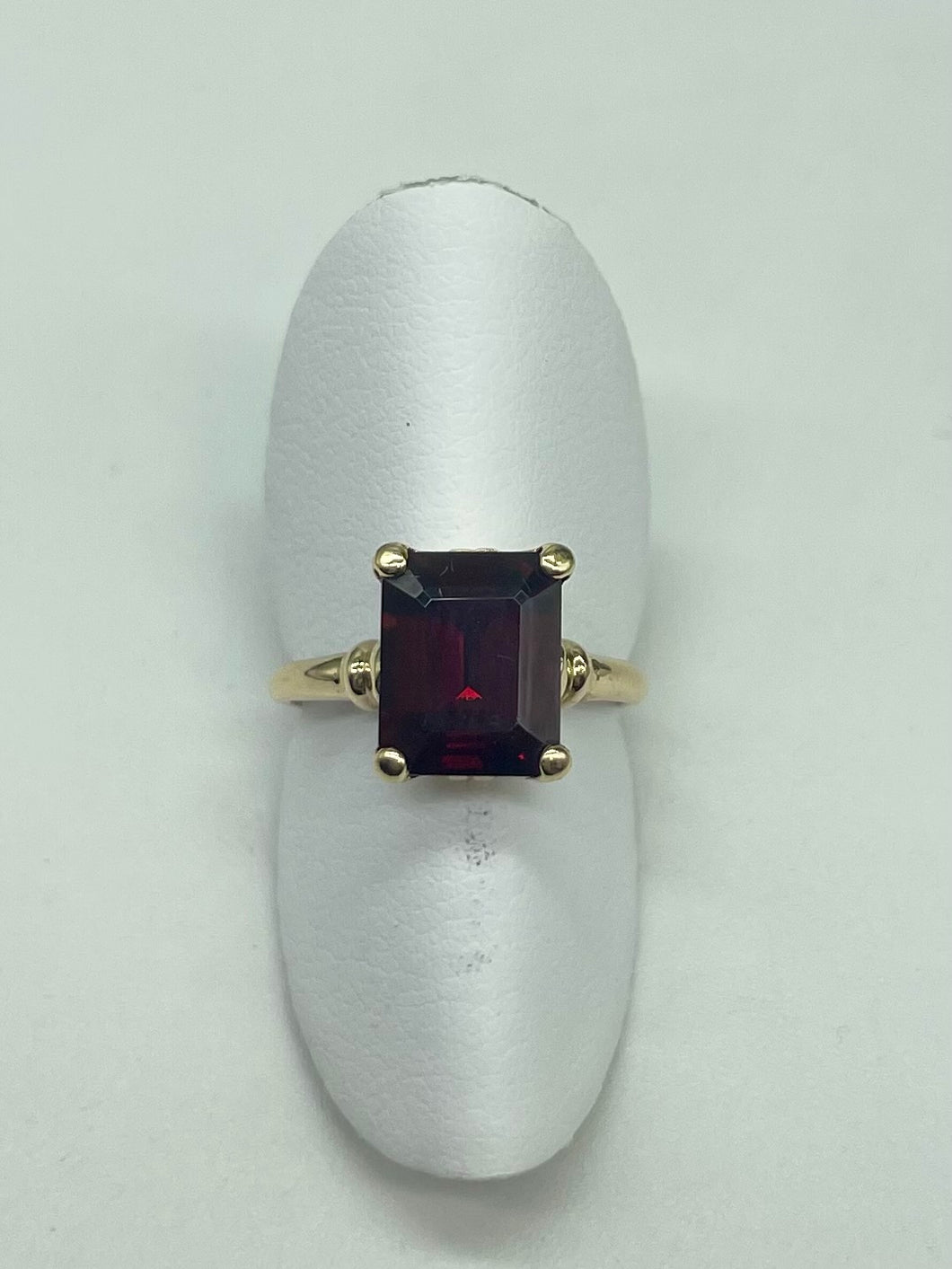 Classic Vintage Garnet