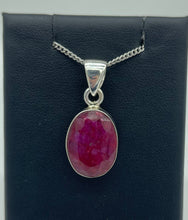 Load image into Gallery viewer, Oval Ruby Pendant