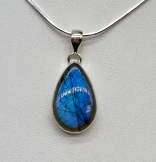 Labordorite Pendant