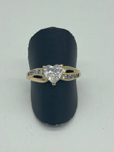 Load image into Gallery viewer, CZ Heart Ring