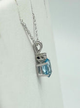 Load image into Gallery viewer, Oval Aquamarine Necklace