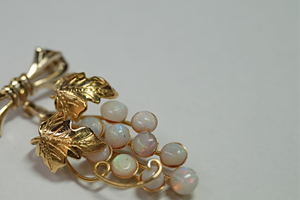 14k Gold Vintage Opal Grape Brooch