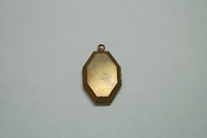 Gold Filled Engraved Locket