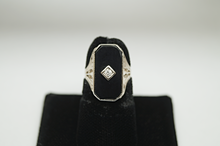Load image into Gallery viewer, Vintage 14K White Gold Onyx