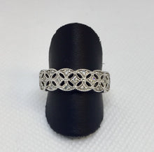 Load image into Gallery viewer, Lacey Millgrain Diamond Band