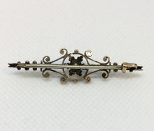 Load image into Gallery viewer, Vintage Pearl Brooch