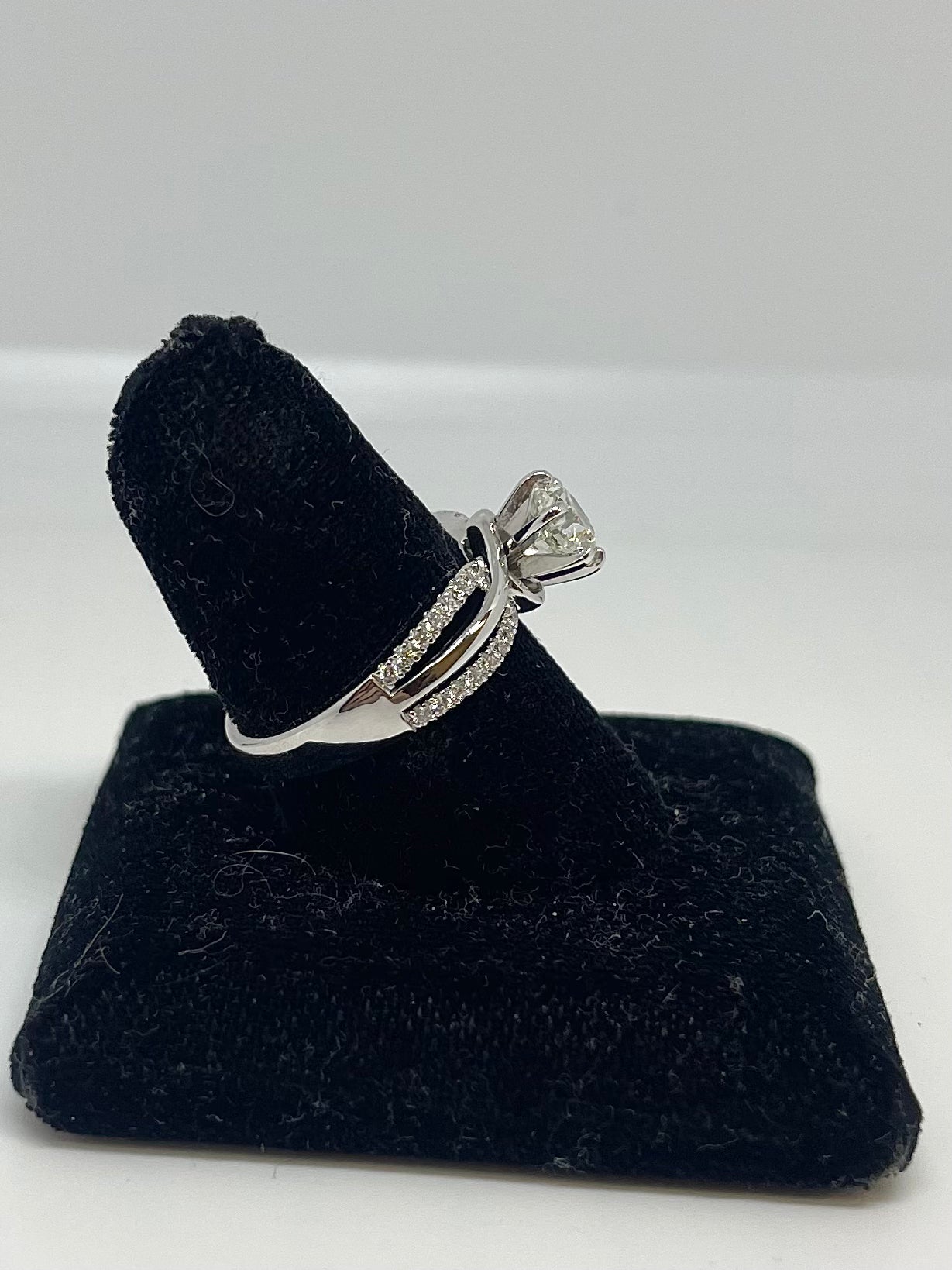 Fashionable Engagement Set