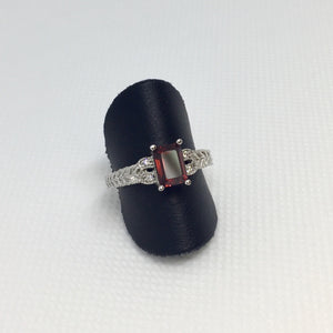 Mozambique Garnet & Diamond Fashion Ring