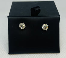 Load image into Gallery viewer, Diamond Studs in Varying Sizes