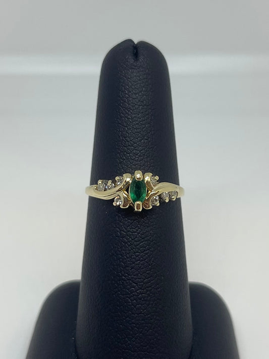 Emerald & Diamond Ring
