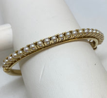 Load image into Gallery viewer, Vintage Bangle Pearl Bracelet