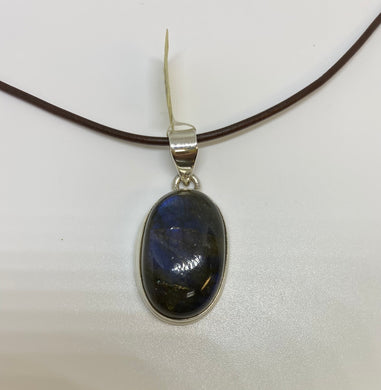 Oval Labordorite Pendant