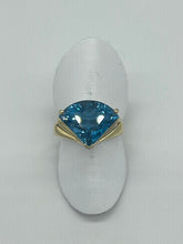 Load image into Gallery viewer, London Blue Trillion Ring