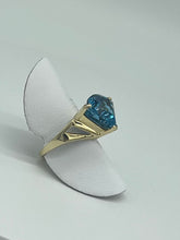 Load image into Gallery viewer, London Blue Trillion Ring