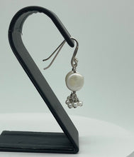 Load image into Gallery viewer, Coin Pearl Earrings