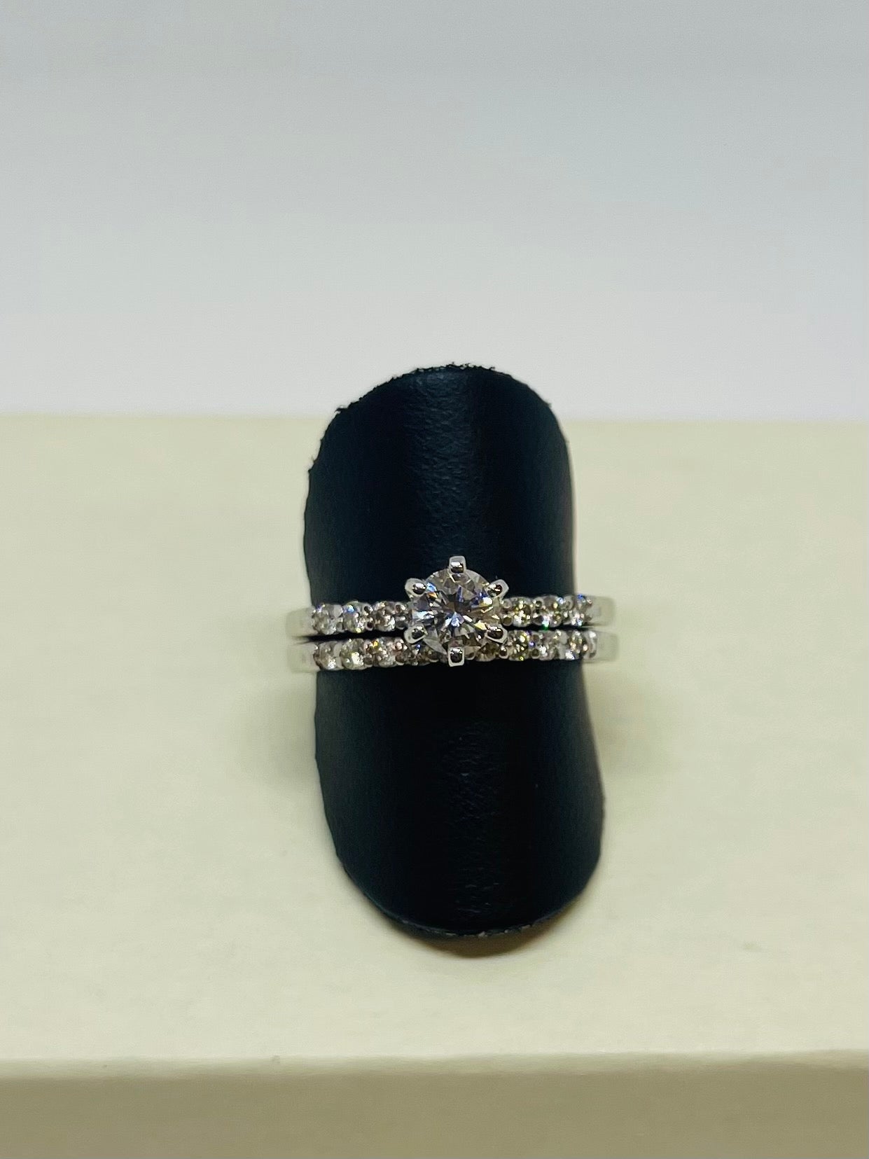 Dazzling Bright Engagement Set