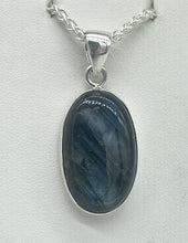 Load image into Gallery viewer, Labradorite Pendant