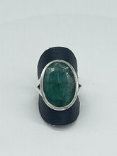 Load image into Gallery viewer, Oval Emerald Ring