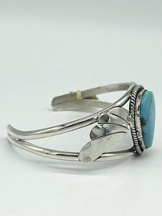 Exquisite Turquoise Cuff
