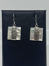 Load image into Gallery viewer, Mother of Pearl Square Earrings